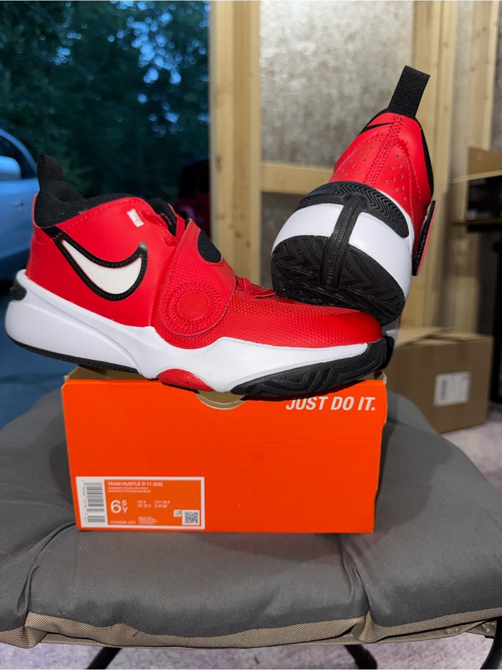 Nike Team Hustle D 11 GS 6.5Y Red Black White Basketball Shoes DV8996-602